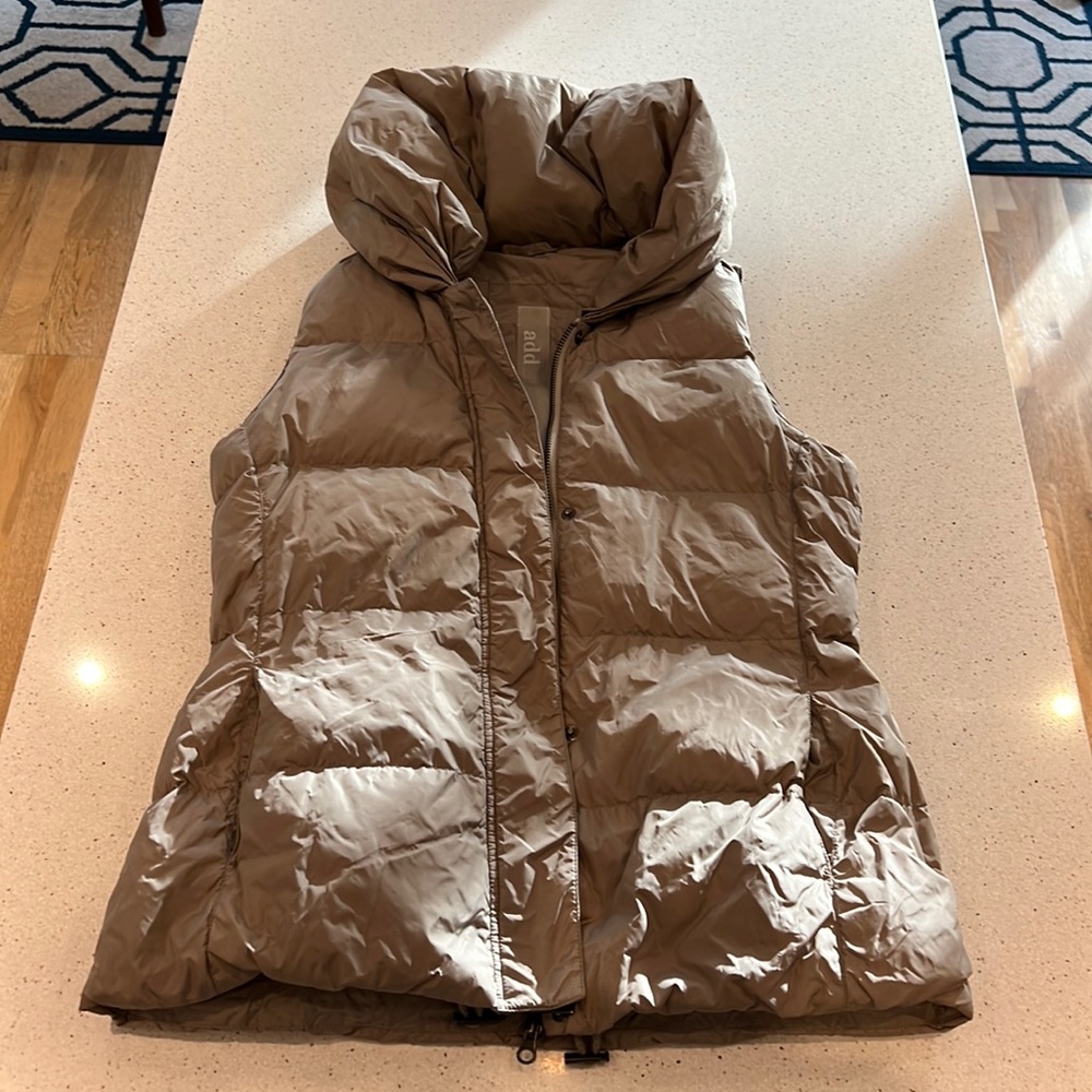 add tan goose down vest